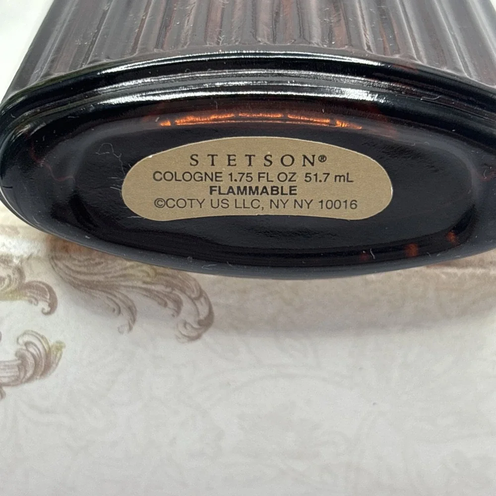 Rare VINTAGE STETSON COLOGNE AMERICANA DECANTER 1.75 oz Amber Bottle Full Bottle